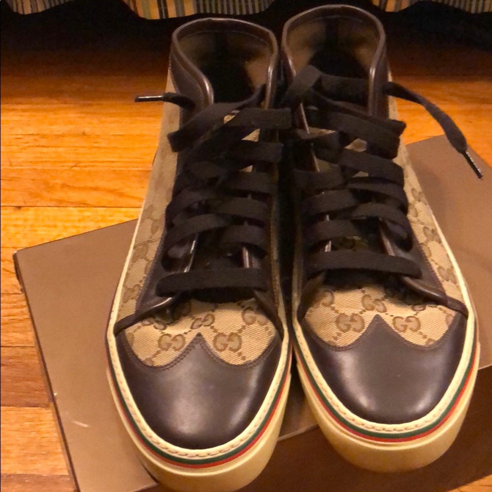 Gucci Shoes - Picture 2 of 5